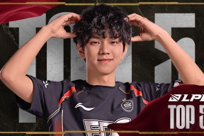 开云-包含Rookie迎来五赛季高光表现，C9球迷沸腾！的词条