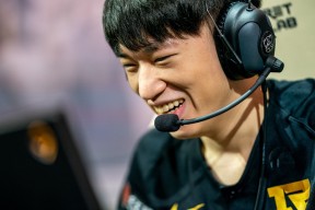 Kaiyun-阿扎伦卡在SKT比赛中连败，突破纪录引发热议！的简单介绍